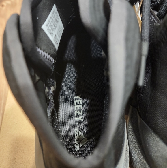 Adidas Yeezy QNTM Quantum Onyx/Triple Black size 10 BNWT never worn - Picture 6 of 15